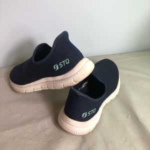 STQ Women Slip on Sneakers Walking Tennis Breathable Athletic Shoes
